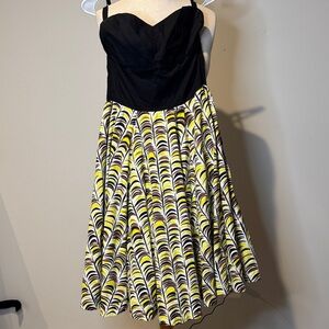Anthropologie “girls from savory Stylish Black and Yellow double linedMidi Dress